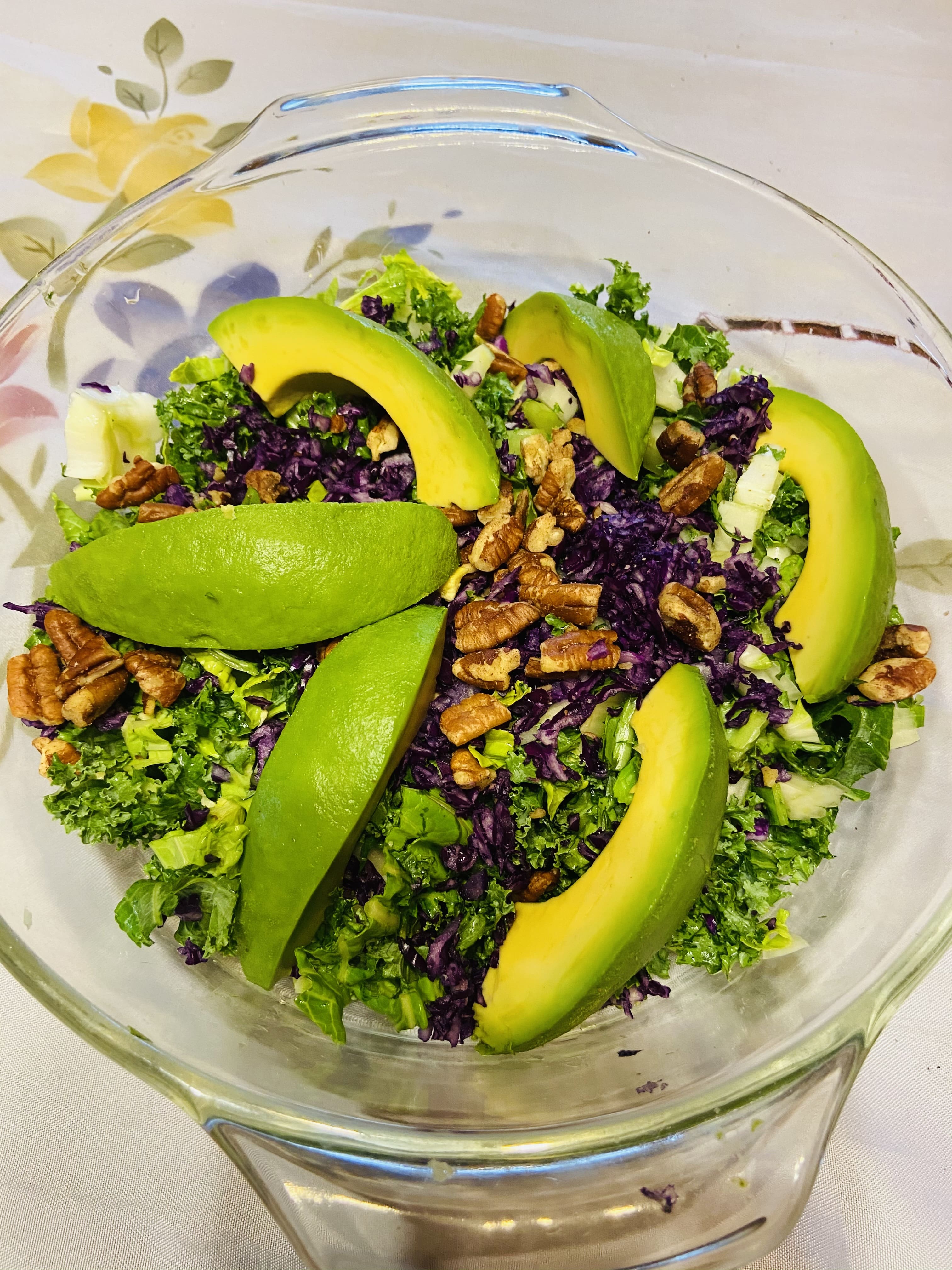Tasty Kale with Avocado Salad